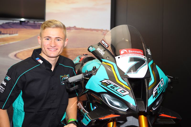 FHO Racing BMW sign Vickers alongside Hickman for 2022 Bennetts BSB Championship campaign 