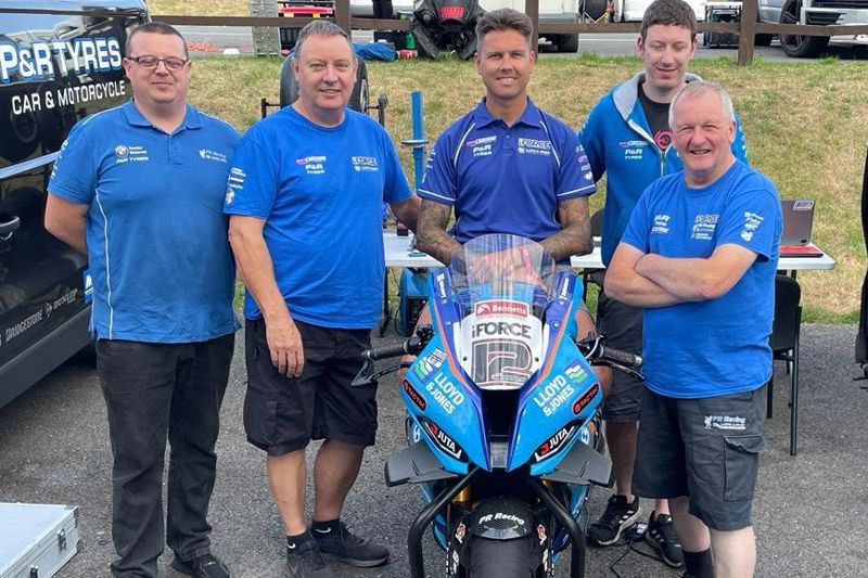 Mossey joins iForce Lloyd and Jones BMW with shakedown test ahead of Thruxton 