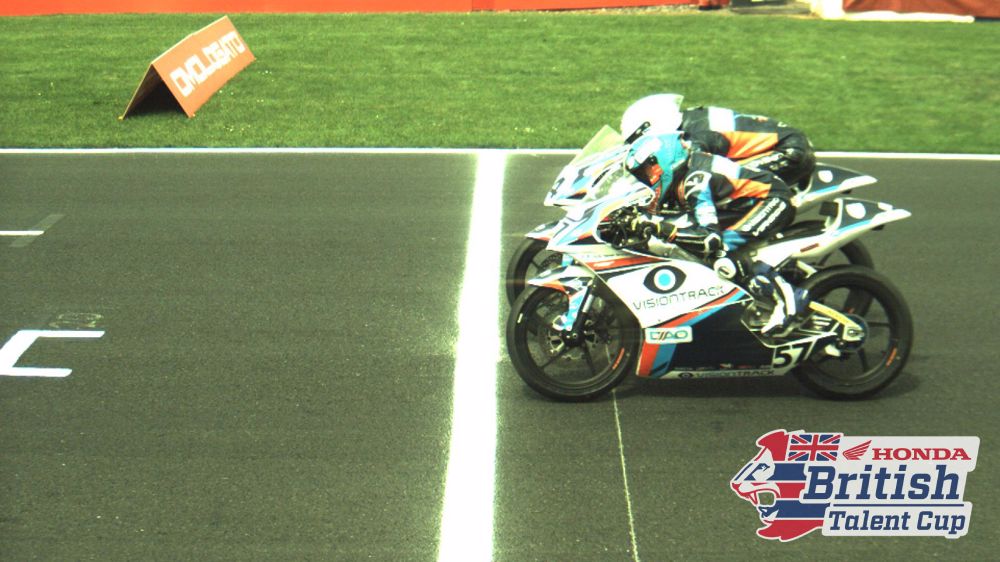 Honda British Talent Cup: Garness and Brown share win in incredible photo finish