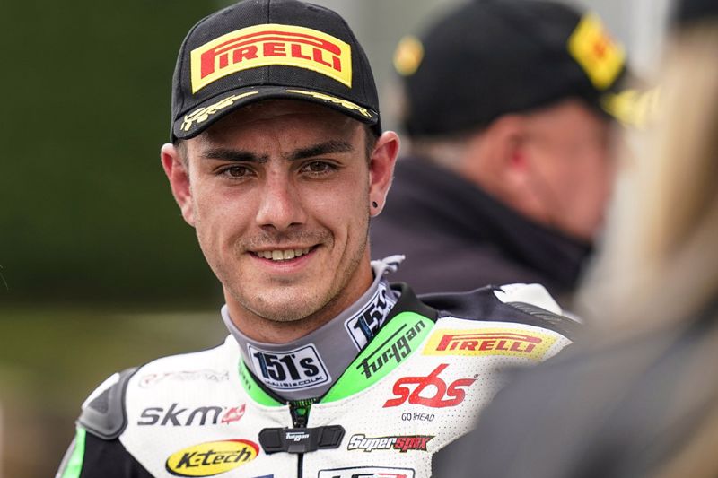 Booth-Amos set for full season with Gearlink Kawasaki in Quattro Group British Supersport Championship 